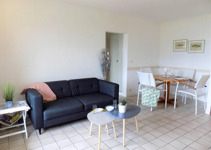 Royan - Plage Du Chay - Appartement En Rez-De-Jardin Avec Apercu Mer